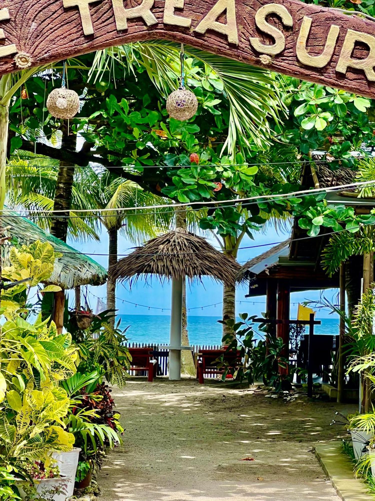 Treasure Beach Resort Carles Eksteriør billede